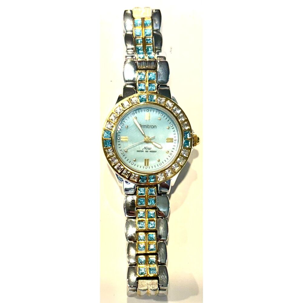 Armitron "Now" Women's Crystal Watch – NEW BATTERY & SHINY CONDITION - Picture 2 of 2